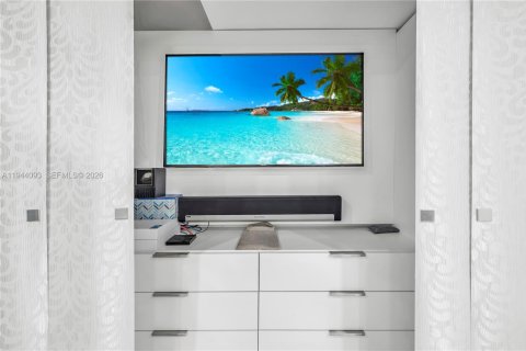 Condominio en venta en Deerfield Beach, Florida, 1 dormitorio, 66.8 m2 № 2001729 - foto 17