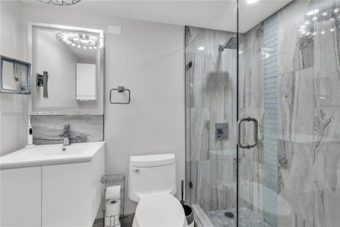 Condominio en venta en Deerfield Beach, Florida, 1 dormitorio, 66.8 m2 № 2001729 - foto 14