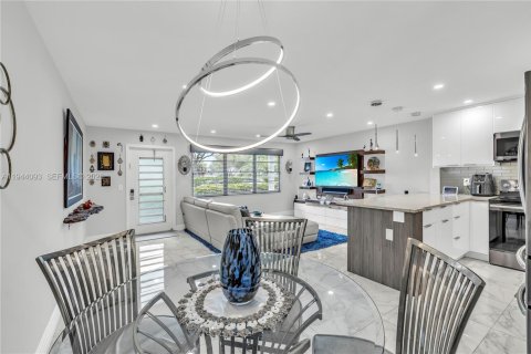 Condominio en venta en Deerfield Beach, Florida, 1 dormitorio, 66.8 m2 № 2001729 - foto 9