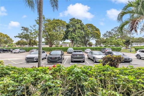 Condominio en venta en Deerfield Beach, Florida, 1 dormitorio, 66.8 m2 № 2001729 - foto 26