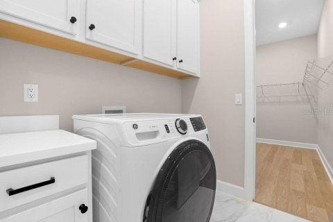 Купить виллу или дом в Пунта-Горда, Флорида 8 комнат, 229м2, № 1522058 - фото 24