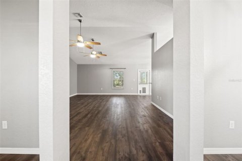 Casa en venta en Spring Hill, Florida, 3 dormitorios, 172.61 m2 № 2430443 - foto 7