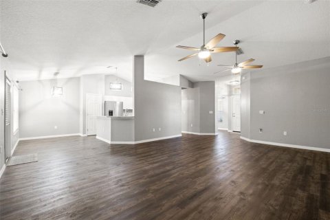 Casa en venta en Spring Hill, Florida, 3 dormitorios, 172.61 m2 № 2430443 - foto 9