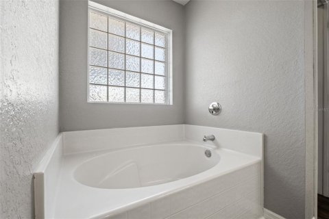 Casa en venta en Spring Hill, Florida, 3 dormitorios, 172.61 m2 № 2430443 - foto 27