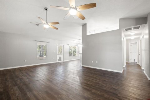 Casa en venta en Spring Hill, Florida, 3 dormitorios, 172.61 m2 № 2430443 - foto 10