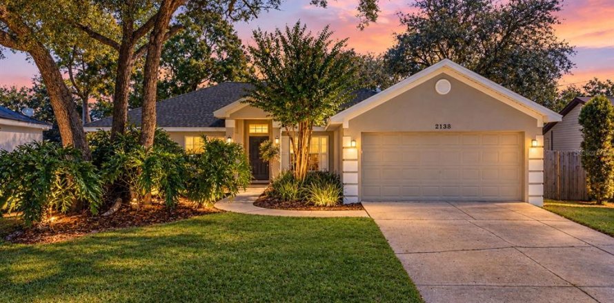 Casa en Spring Hill, Florida 3 dormitorios, 172.61 m2 № 2430443