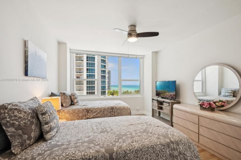 Copropriété à louer à Hollywood, Floride: 2 chambres, 102.19 m2 № 1959918 - photo 10