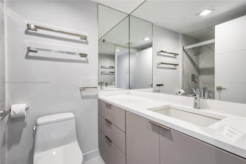 Condominio en venta en Miami, Florida, 3 dormitorios, 153.75 m2 № 1980145 - foto 14