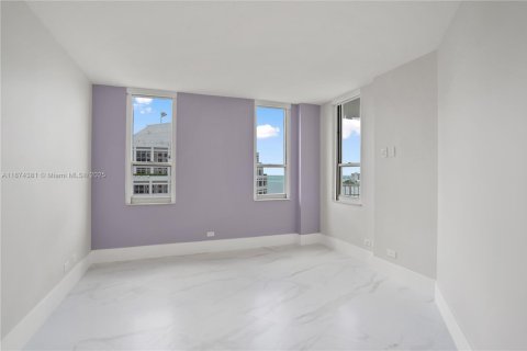 Condominio en venta en Miami, Florida, 3 dormitorios, 153.75 m2 № 1980145 - foto 16