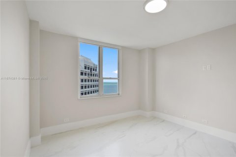 Condominio en venta en Miami, Florida, 3 dormitorios, 153.75 m2 № 1980145 - foto 12