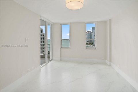 Condominio en venta en Miami, Florida, 3 dormitorios, 153.75 m2 № 1980145 - foto 8