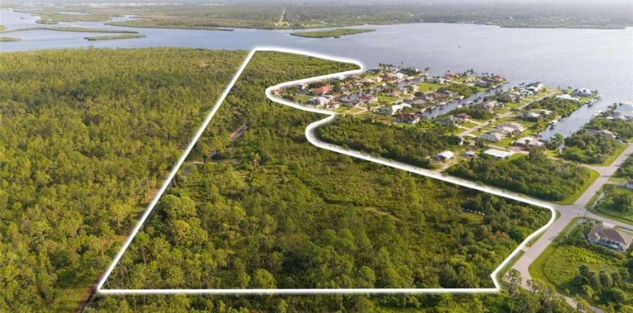 Land in Port Charlotte, Florida № 2202641