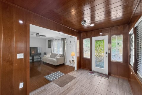 Villa ou maison à louer à Tampa, Floride: 2 chambres, 93.65 m2 № 2213517 - photo 5