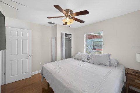 Villa ou maison à louer à Tampa, Floride: 2 chambres, 93.65 m2 № 2213517 - photo 17