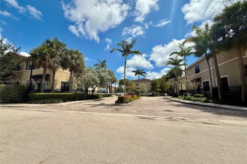 Touwnhouse à louer à Pompano Beach, Floride: 3 chambres, 142.88 m2 № 1945478 - photo 27