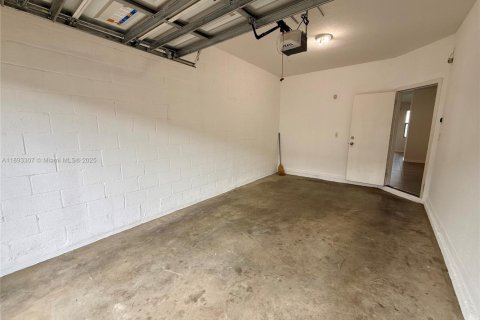 Touwnhouse à louer à Pompano Beach, Floride: 3 chambres, 142.88 m2 № 1945478 - photo 22