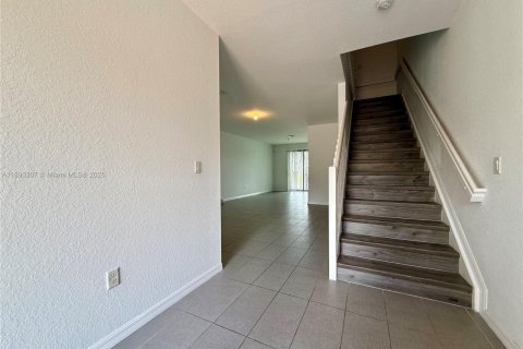 Touwnhouse à louer à Pompano Beach, Floride: 3 chambres, 142.88 m2 № 1945478 - photo 2