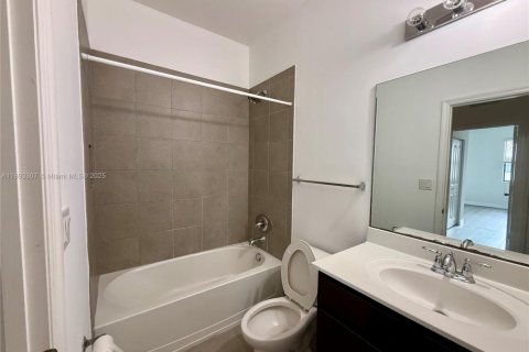 Touwnhouse à louer à Pompano Beach, Floride: 3 chambres, 142.88 m2 № 1945478 - photo 19