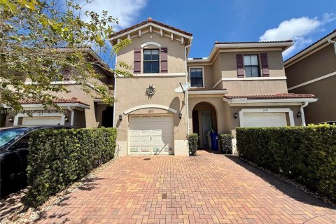 Touwnhouse à louer à Pompano Beach, Floride: 3 chambres, 142.88 m2 № 1945478 - photo 1