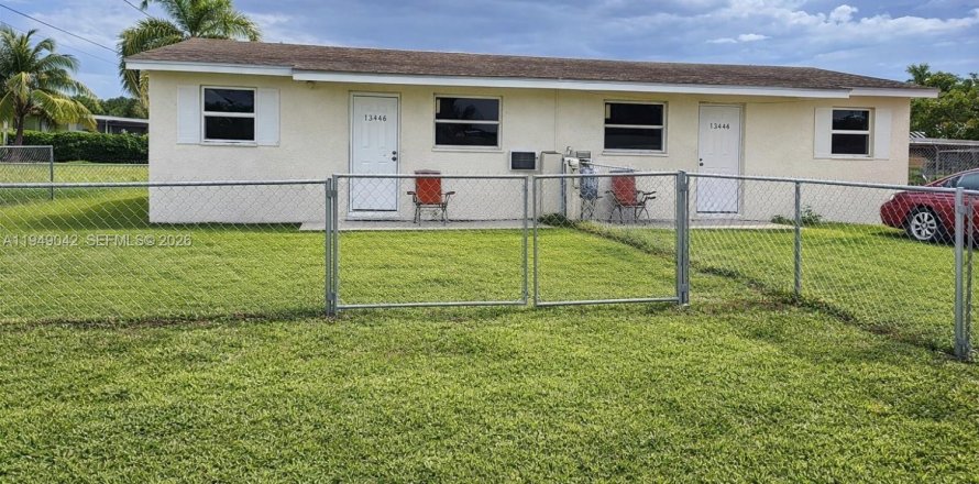 House in Miami, Florida 2 bedrooms, 102.56 sq.m. № 2004852