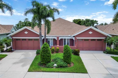 House in Bradenton, Florida 3 bedrooms, 181.35 sq.m. № 1801336 - photo 1