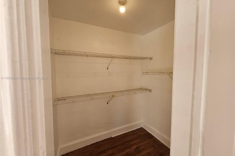 Condo in Miami Beach, Florida, 2 bedrooms  № 1862436 - photo 14