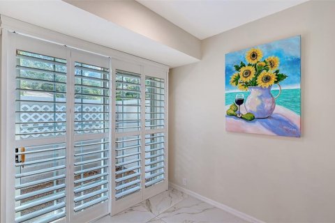 Villa ou maison à vendre à Sarasota, Floride: 3 chambres, 172.43 m2 № 2434528 - photo 9