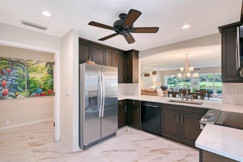 Villa ou maison à vendre à Sarasota, Floride: 3 chambres, 172.43 m2 № 2434528 - photo 10