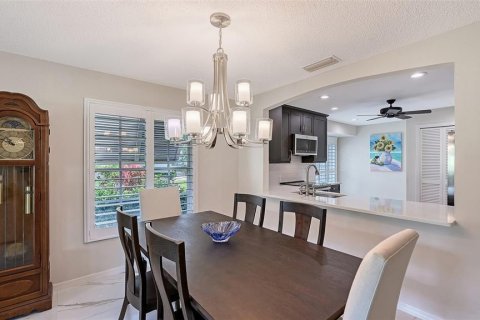 Villa ou maison à vendre à Sarasota, Floride: 3 chambres, 172.43 m2 № 2434528 - photo 7