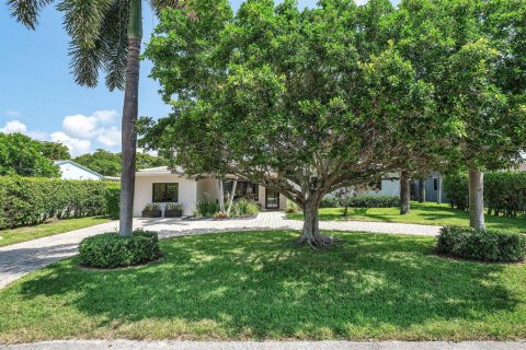 House in Delray Beach, Florida 3 bedrooms, 150.97 sq.m. № 2261626 - photo 2