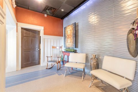 Propiedad comercial en venta en Daytona Beach, Florida, 654.4 m2 № 1667093 - foto 10