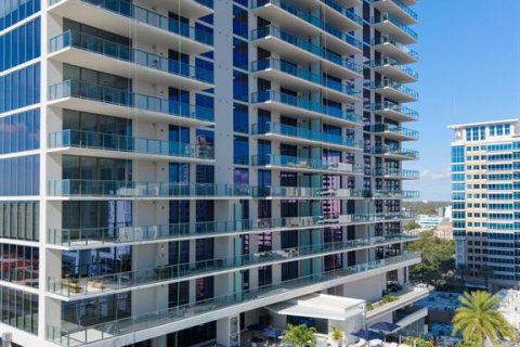 Condo à Saint Petersburg, Floride, 2 chambres  № 2359159