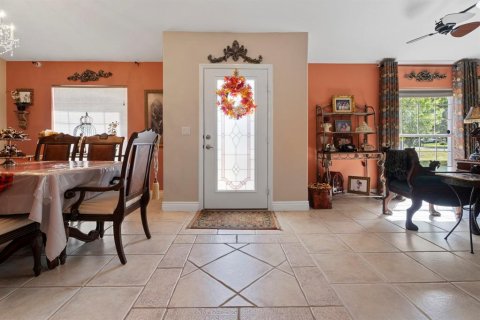 House in Deltona, Florida 4 bedrooms, 268.67 sq.m. № 2225581 - photo 8