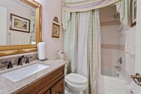 House in Deltona, Florida 4 bedrooms, 268.67 sq.m. № 2225581 - photo 30