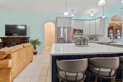 House in Deltona, Florida 4 bedrooms, 268.67 sq.m. № 2225581 - photo 20