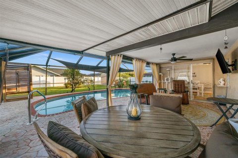 Villa ou maison à vendre à Cape Coral, Floride: 3 chambres, 117.99 m2 № 2436785 - photo 23