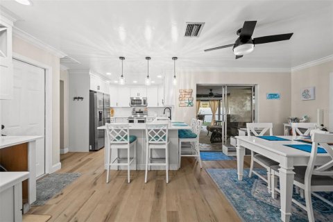Villa ou maison à vendre à Cape Coral, Floride: 3 chambres, 117.99 m2 № 2436785 - photo 7