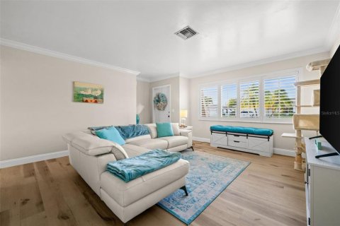 Villa ou maison à vendre à Cape Coral, Floride: 3 chambres, 117.99 m2 № 2436785 - photo 11