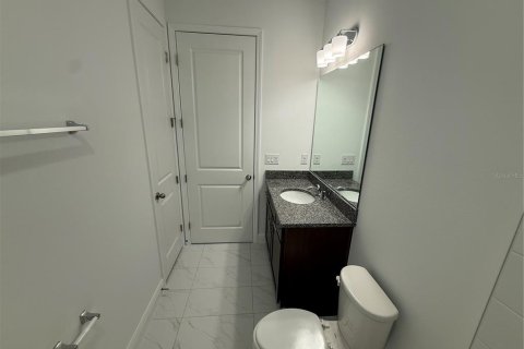 Villa ou maison à louer à Minneola, Floride: 5 chambres, 285.77 m2 № 2396625 - photo 7