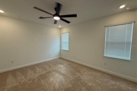 Villa ou maison à louer à Minneola, Floride: 5 chambres, 285.77 m2 № 2396625 - photo 11