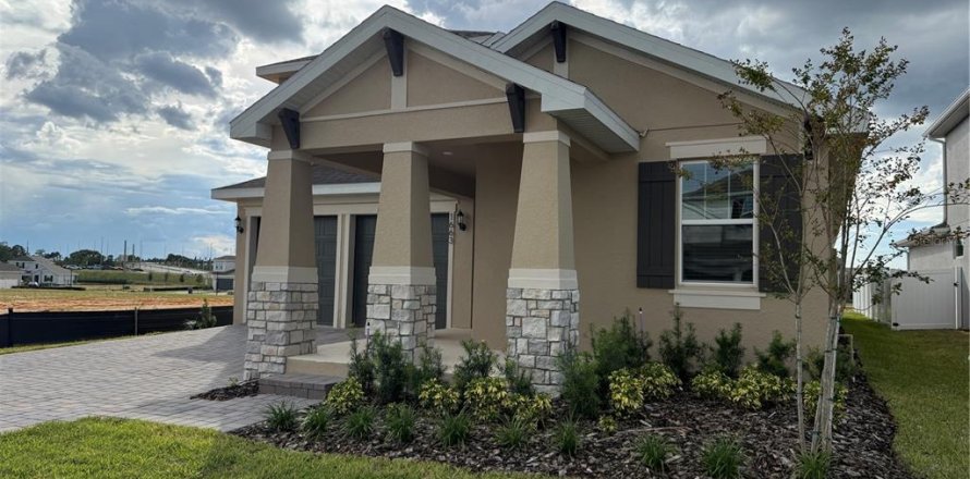 Villa ou maison à Minneola, Floride 5 chambres, 285.77 m2 № 2396625