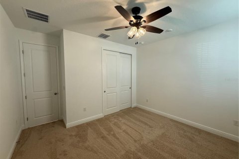 Villa ou maison à louer à Minneola, Floride: 5 chambres, 285.77 m2 № 2396625 - photo 5