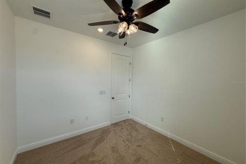 Villa ou maison à louer à Minneola, Floride: 5 chambres, 285.77 m2 № 2396625 - photo 17