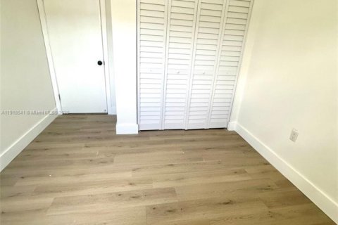 Townhouse in Miami Gardens, Florida 3 bedrooms, 107.02 sq.m. № 1973963 - photo 20