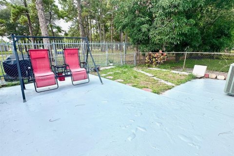 Townhouse in Miami Gardens, Florida 3 bedrooms, 107.02 sq.m. № 1973963 - photo 23