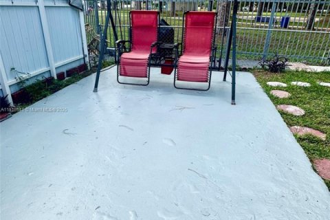 Townhouse in Miami Gardens, Florida 3 bedrooms, 107.02 sq.m. № 1973963 - photo 24