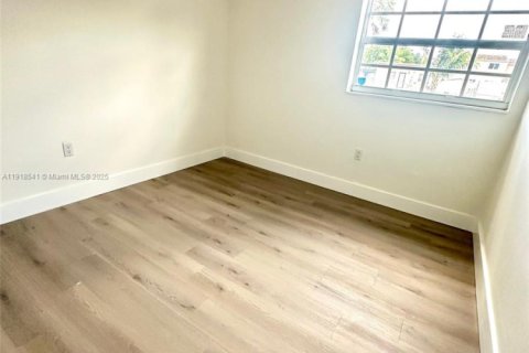 Townhouse in Miami Gardens, Florida 3 bedrooms, 107.02 sq.m. № 1973963 - photo 18