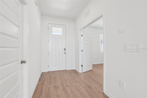 Casa en venta en Lakeland, Florida, 4 dormitorios, 256.04 m2 № 2092666 - foto 2