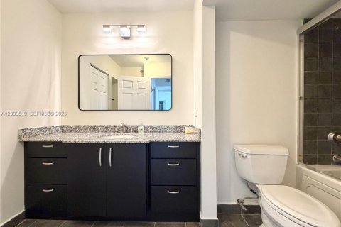Condo in Aventura, Florida, 2 bedrooms № 2089892 - photo 10