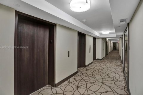 Condo in Aventura, Florida, 2 bedrooms № 2089892 - photo 29